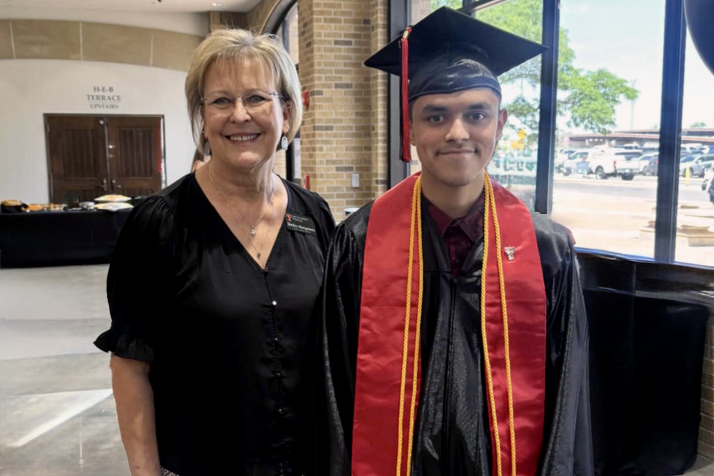 Ramon Rojas III with advisor Shelley Montgomery