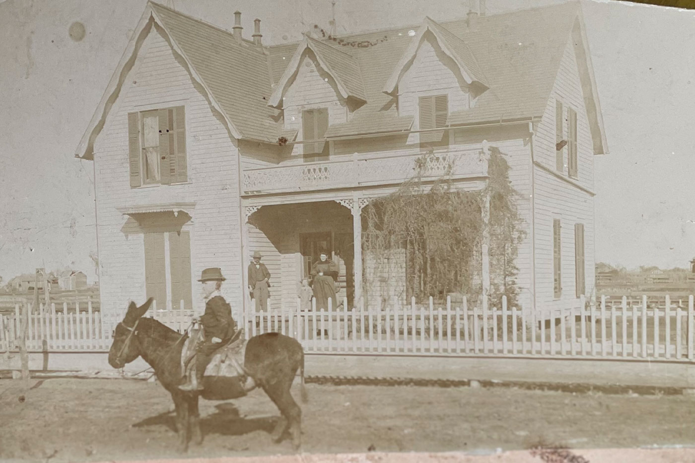 Photo of house at move-in.