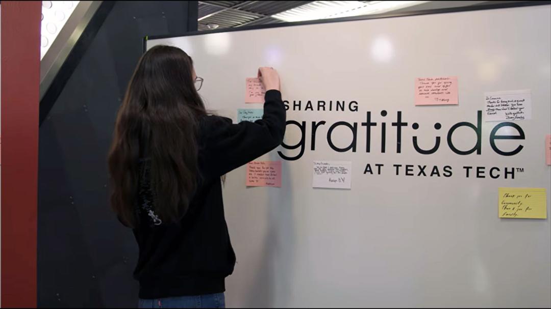 How to Spread Gratitude in the Workplace and Change Mindsets