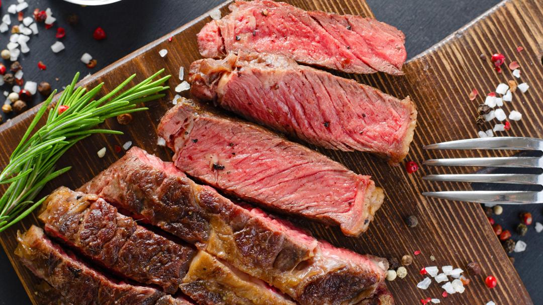 Unprocessed Red Meat Has No Notable Effect on Obesity and Related Diseases