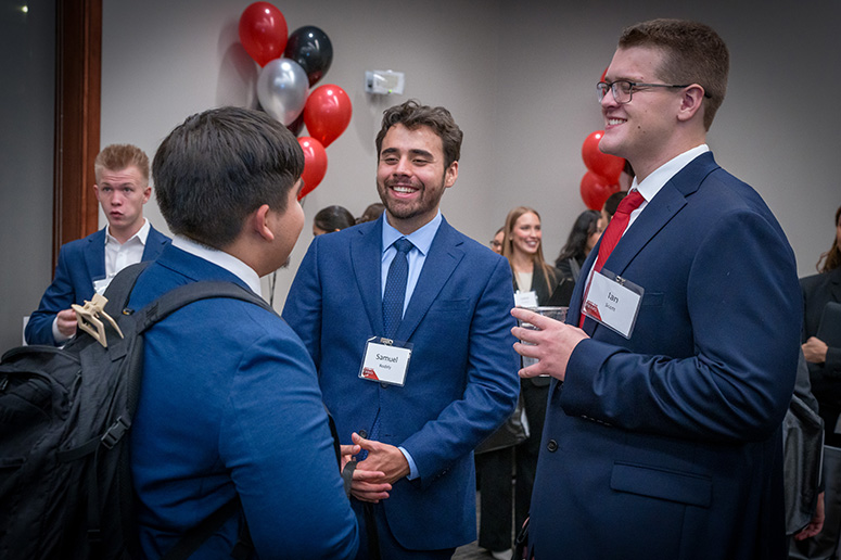 Students at Meet the Firms event.