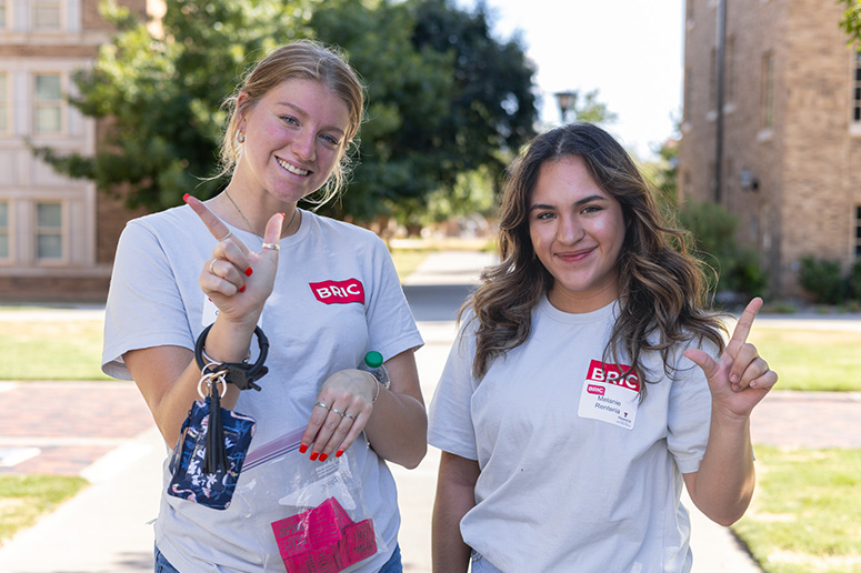 Two students from the certificate program.
