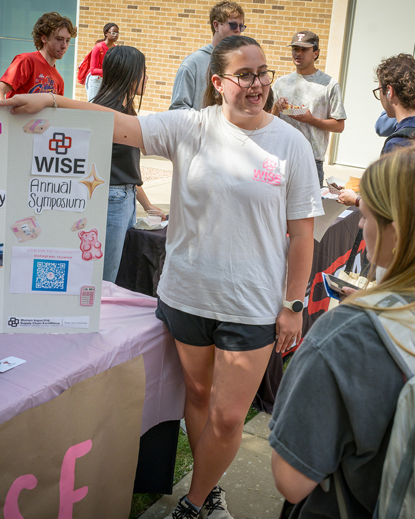 WISE members at an outdoor student org event.